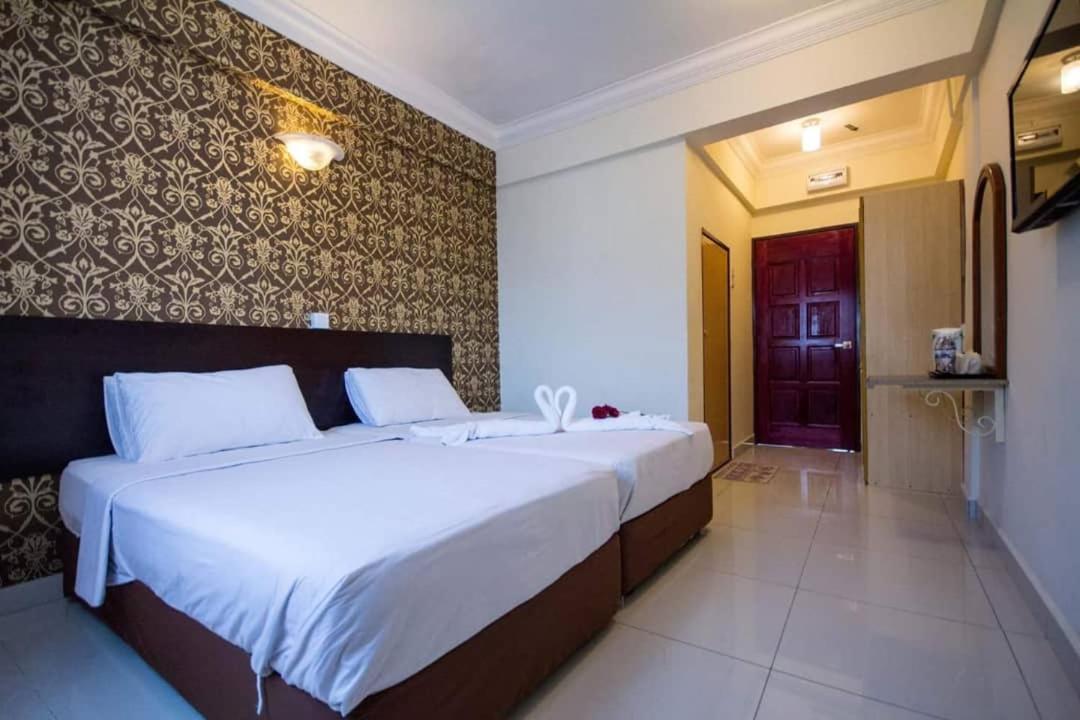 Hotel Sea Princess Телук-Баханг Экстерьер фото